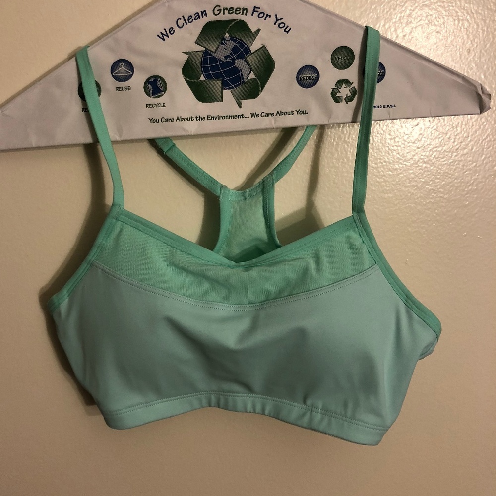 BNWOT Moving Comfort Sports Bra
